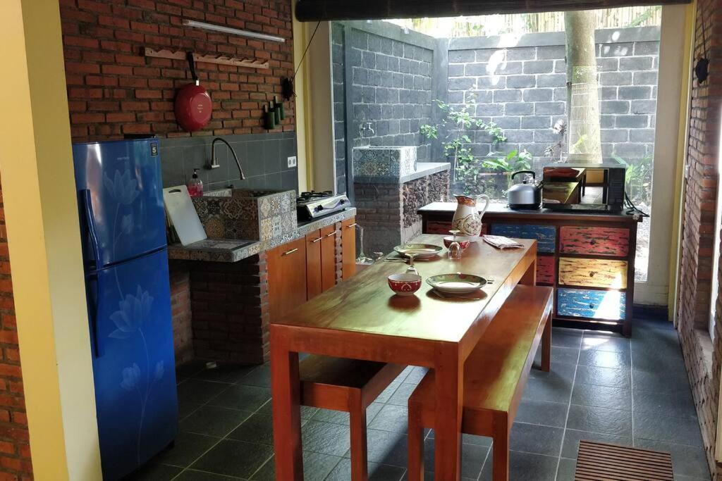Villa King: Unique Villa With Indoor Swimming Pool アメッド エクステリア 写真
