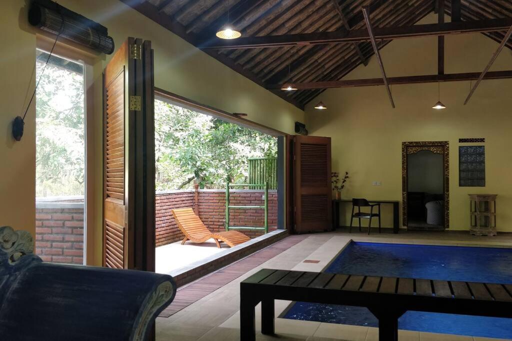 Villa King: Unique Villa With Indoor Swimming Pool アメッド エクステリア 写真