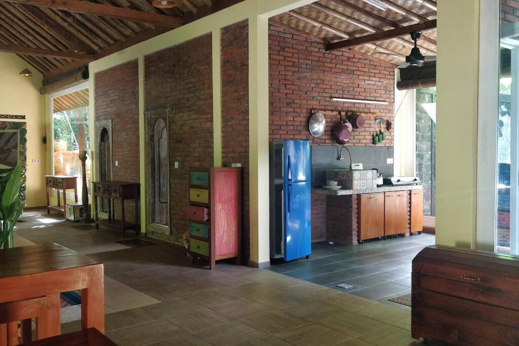 Villa King: Unique Villa With Indoor Swimming Pool アメッド エクステリア 写真