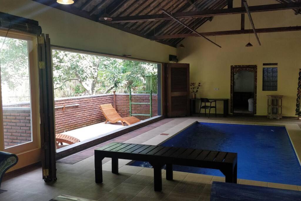 Villa King: Unique Villa With Indoor Swimming Pool アメッド エクステリア 写真
