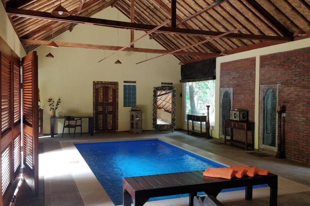 Villa King: Unique Villa With Indoor Swimming Pool アメッド エクステリア 写真