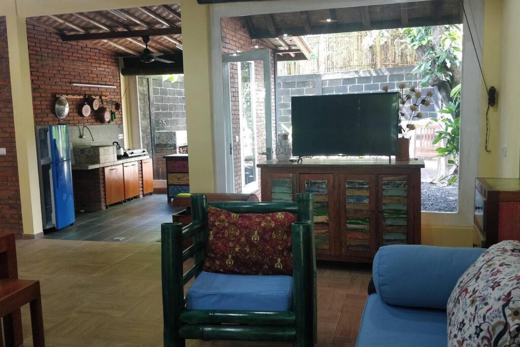 Villa King: Unique Villa With Indoor Swimming Pool アメッド エクステリア 写真