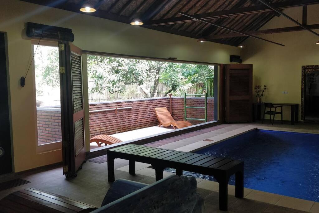 Villa King: Unique Villa With Indoor Swimming Pool アメッド エクステリア 写真
