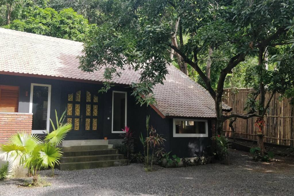 Villa King: Unique Villa With Indoor Swimming Pool アメッド エクステリア 写真